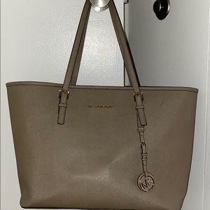 Michael Kors tote